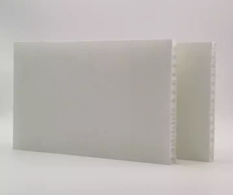 カスタマイズされた軽量のポリプロピレンのガラス繊維はプラスチックに閉めることのための蜜蜂の巣のパネルを補強した